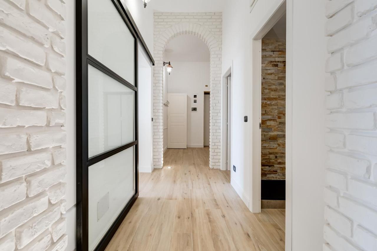 Bmga L Glam Industrial 3-Bed Apartment In Termini روما المظهر الخارجي الصورة