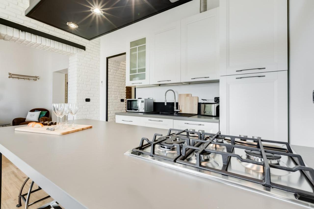 Bmga L Glam Industrial 3-Bed Apartment In Termini روما المظهر الخارجي الصورة