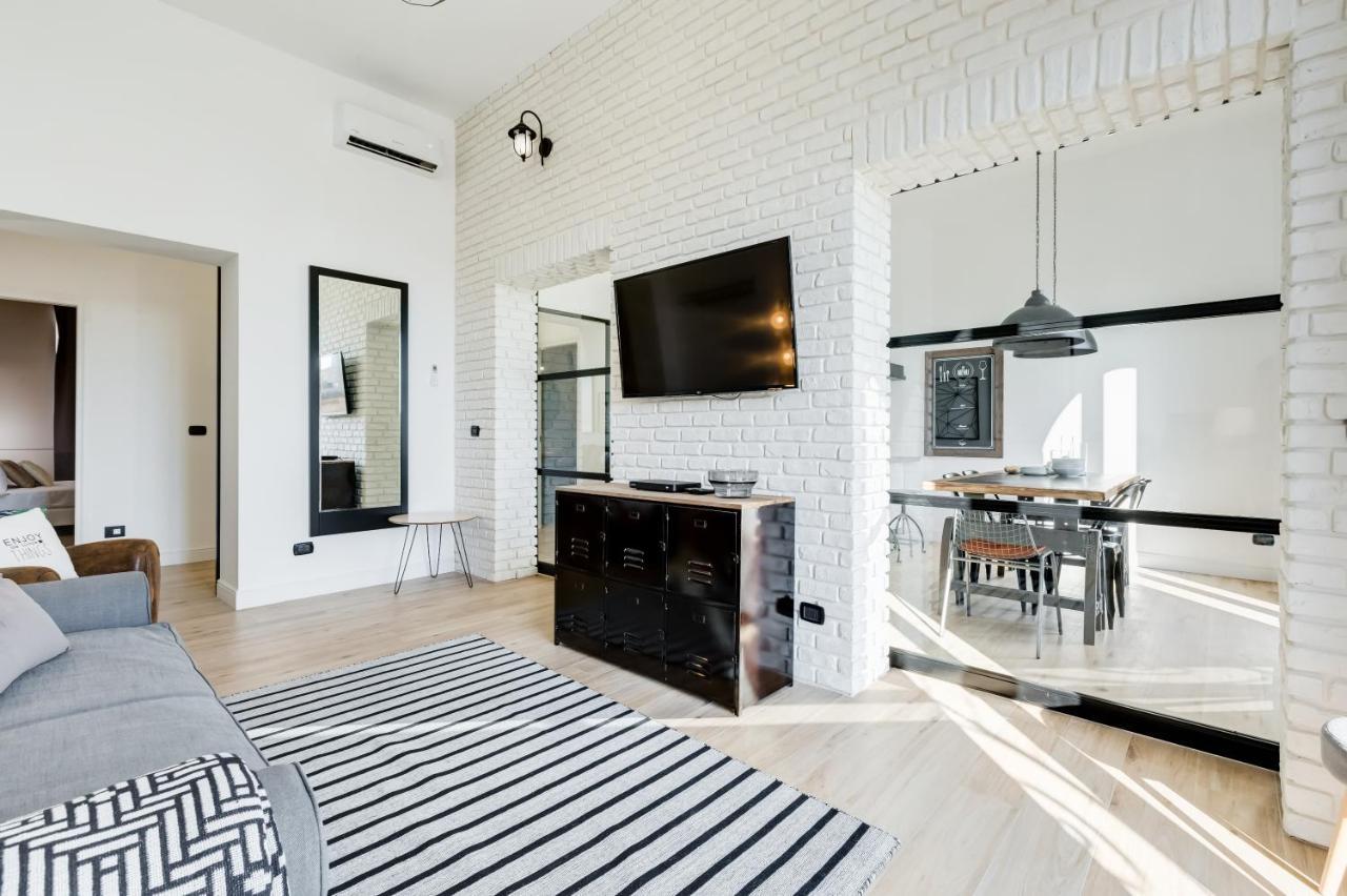 Bmga L Glam Industrial 3-Bed Apartment In Termini روما المظهر الخارجي الصورة