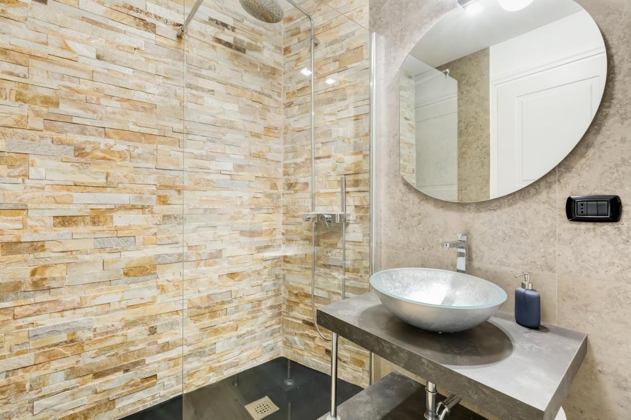 Bmga L Glam Industrial 3-Bed Apartment In Termini روما المظهر الخارجي الصورة